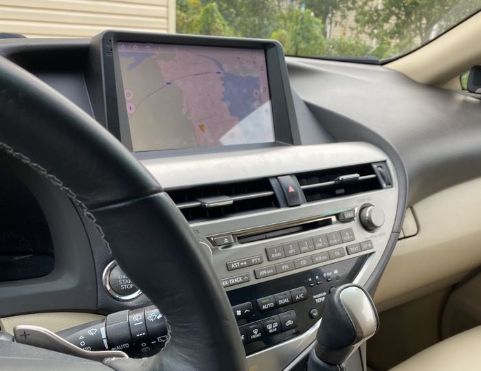 Магнитола для Lexus RX270, RX350 AL10 2009-2013 (ШГУ монохром, джойстик в комплекте, рамка тип 2) - Teyes CC3-2K монитор 9.5" 2K QLED на Android 10, ТОП процессор, CarPlay, 4G SIM-слот
