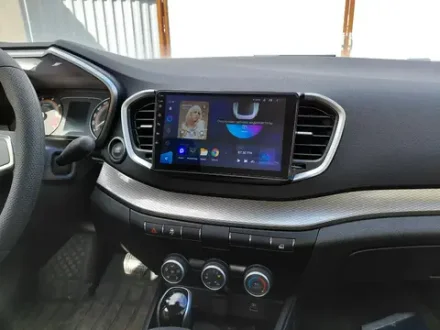 Магнитола для Lada Vesta NG 2023+ (без ШГУ, рамка серебристо-черная 9) - Teyes CC3L на Android 10, 8-ядер, CarPlay, 4G SIM-слот
