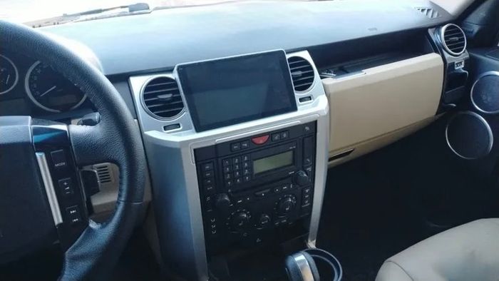 Магнитола для Land Rover Discovery 3 2005-2009 (прямые углы) - FarCar BM9-2K-9603A монитор 9.5" 2K QLED на Android 14, TS10, 4+32Гб, CarPlay, 4G SIM-слот