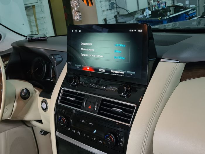 Магнитола для Infiniti QX80 / QX56 2010-2024, Nissan Patrol Y62 (поддержка Bose, 360 и мониторов) - Kuberg ZH-N1401 монитор 14", Android 12, 8/128Гб, CarPlay, 4 SIM-слот, беспроводная зарядка