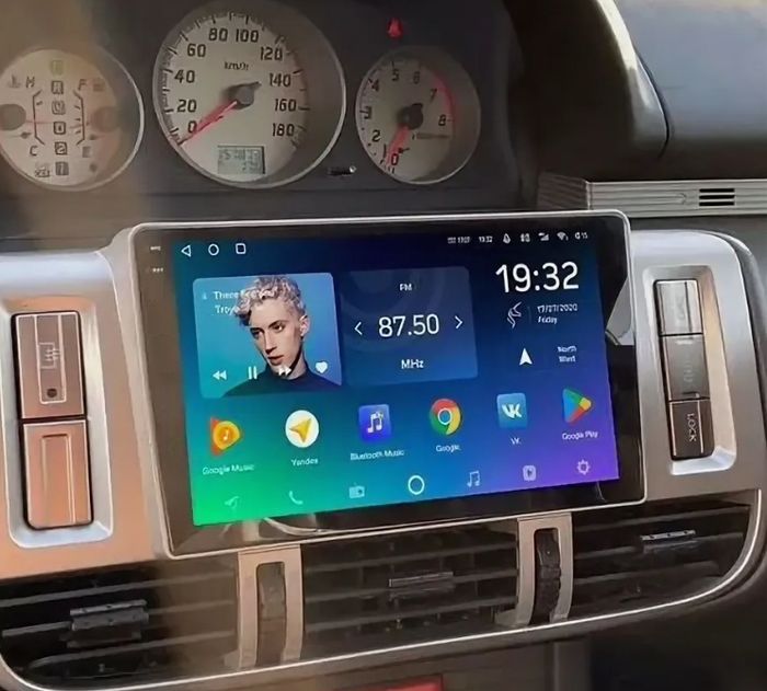 Магнитола для Nissan X-Trail T30 2000-2003 - Teyes CC4-PRO монитор 9.5" 2K QLED на Android 13, Snapdragon 778G, ИИ, CarPlay, DSP, 4G SIM-слот
