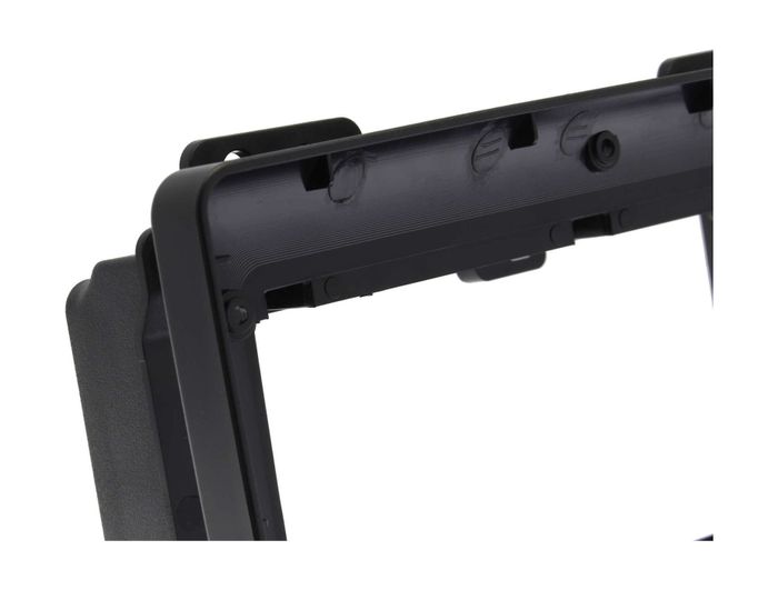 Комплект рамки с разъёмами 9" Land Rover Freelander 2003-2006 накладка