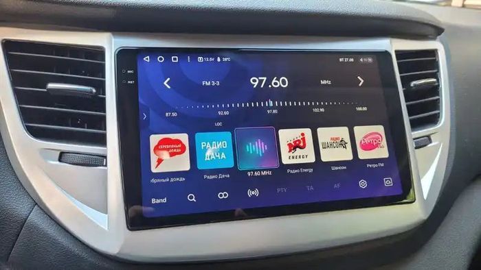 Магнитола для Hyundai Tucson 3 2015-2018 (штатная КЗВ, рамка серебро) - FarCar DX546M монитор 9.5" IPS на Android 13, 4+64Гб, CarPlay