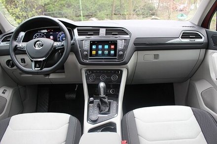 Навигационный блок для Volkswagen Tiguan 2 2017+ - Kuberg DZ-218 на Android 9.0, 2Гб-32Гб, 4G-SIM