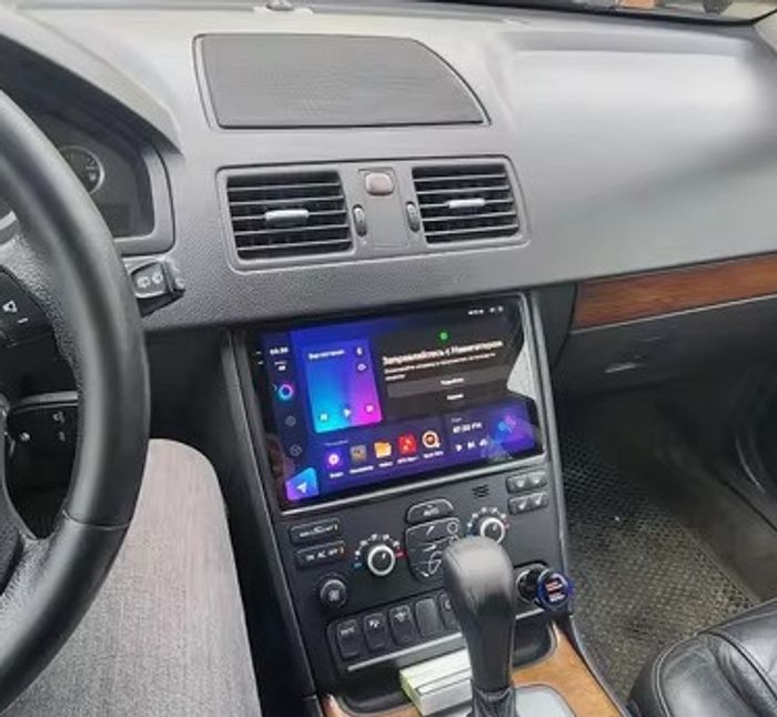 Магнитола для Volvo XC90 2002-2014 (рамка 10 вниз) - FarCar BX10-360-9560F2 монитор 10.36" 2K QLED на Android 13, 6Гб+128Гб, CarPlay, 4G SIM-слот, 4 камеры в комплекте