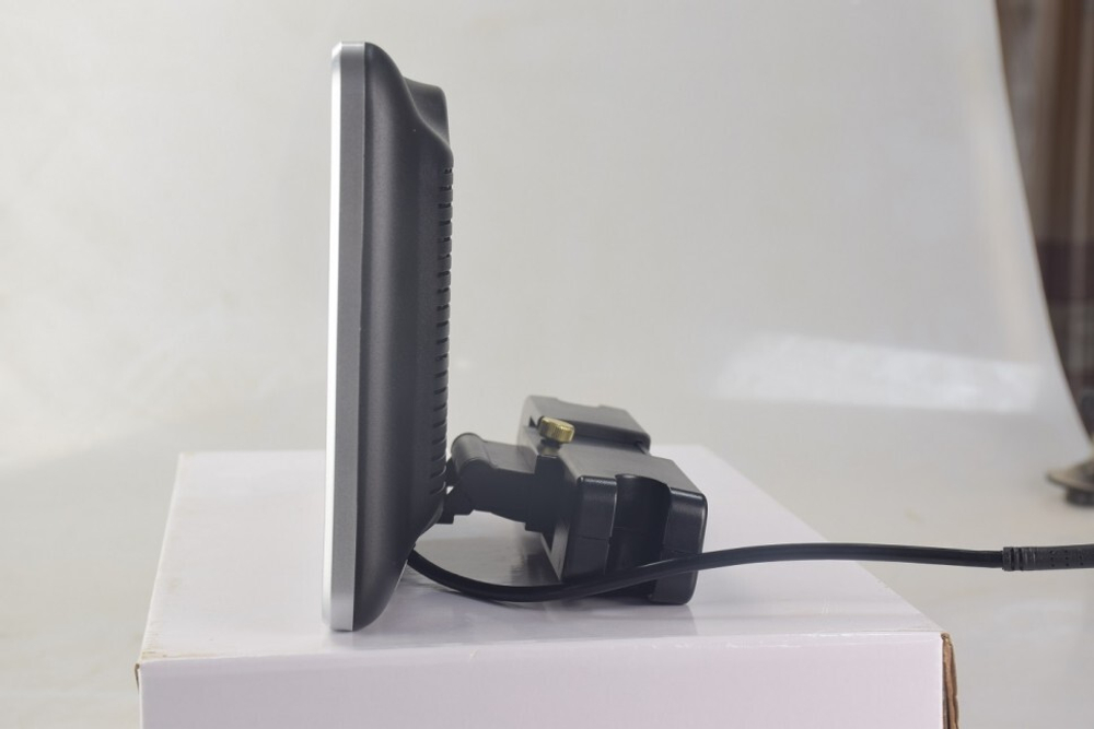 Монитор на подголовник - ERGO ER10VS с LCD монитор 10” (USB/SD/AV/HDMI/DVD) серебристый