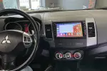 Магнитола для Mitsubishi Outlander XL, Peugeot 4007, Citroen C-Crosser (перфорированная рамка) - Canbox 9-004-1/9-004 Android 10, Быстрая, CarPlay, 4G SIM-слот