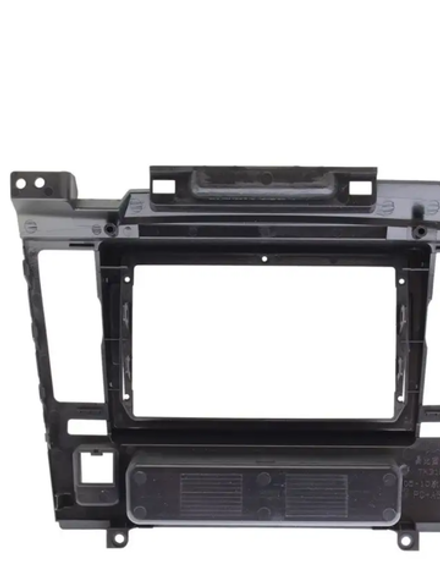 Комплект рамки с разъёмами 9" Nissan Tiida 2004-2013 правый руль графит