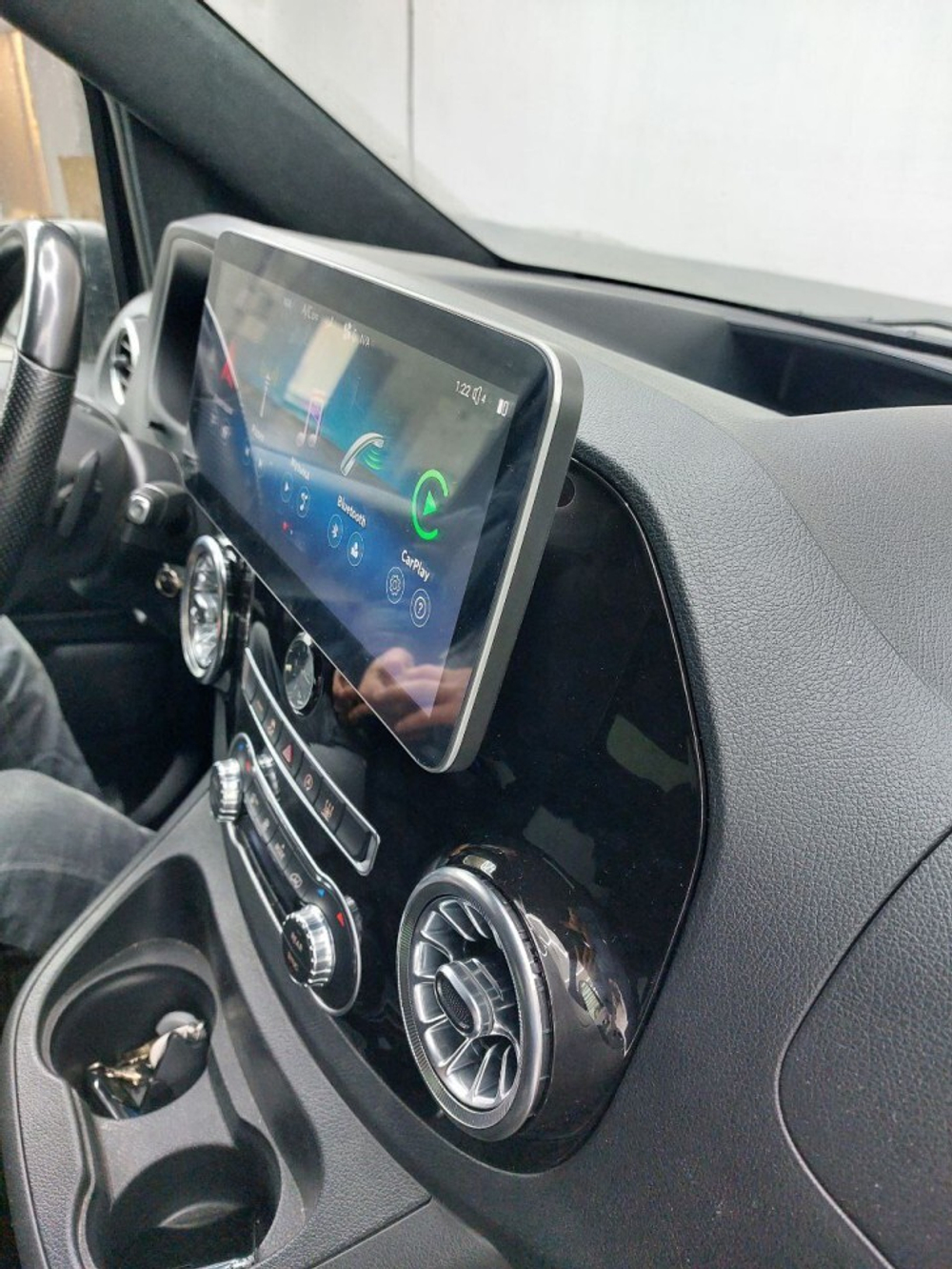 Магнитола для Mercedes-Benz Vito 2014-2023 - RDL-6770 монитор 12.3" на Android 12, 8Гб+128Гб, CarPlay, 4G SIM-слот