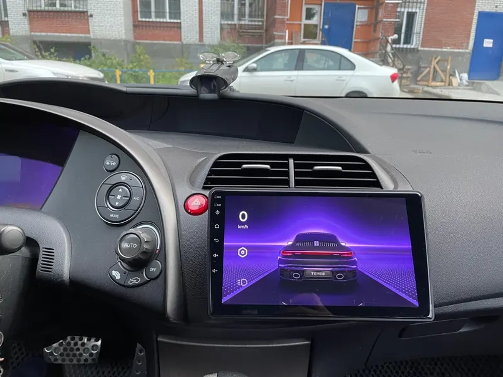 Магнитола для Honda Civic 8 хэтчбэк 2006-2011 левый руль - FarCar DX3233M монитор 9.5" IPS на Android 13, 4+64Гб, CarPlay