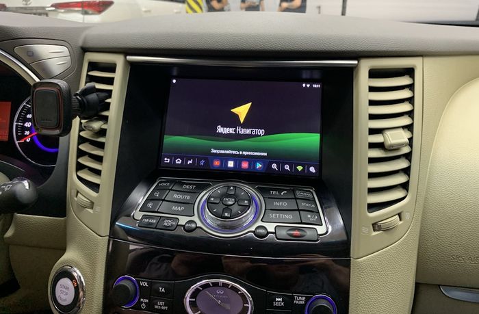 Магнитола для Infiniti QX70, FX35 (S51), FX37, FX30d, FX50 2008-2016 (Поддержка Bose и 360) - Kuberg (беж) QLed, Android 13, Быстрейшая, CarPlay, SIM-слот