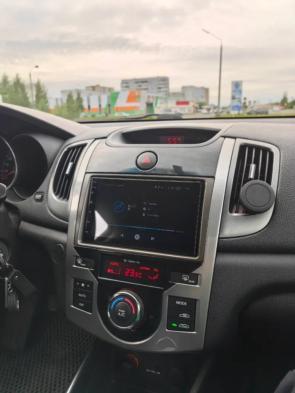 Магнитола для KIA Cerato 2 Koup 2008-2013 (купе) - FarCar DX9-7093CP монитор 9.5" IPS на Android 13, 4+64Гб, CarPlay