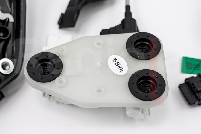 Автоматические доводчики на 4 двери для BMW X6 (F16/G06/F86) 2015-2022 - RDL-SAA-Z03