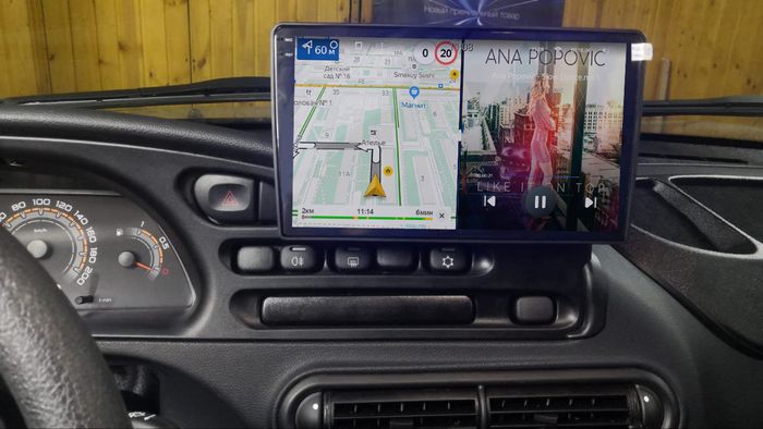 Магнитола для Chevrolet Niva, Lada Niva Travel (без ШГУ) - Teyes CC4-PRO монитор 9.5" 2K QLED на Android 13, Быстрейшая, Snapdragon 778G, ИИ, CarPlay, DSP, 4G SIM-слот