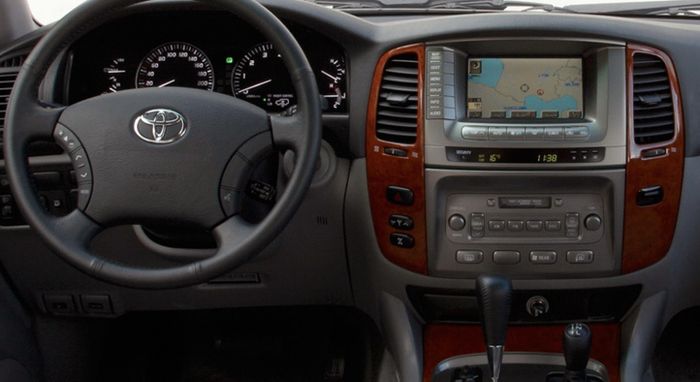 Магнитола для Toyota Land Cruiser 100, Lexus LX470 2002-2007 (климат на цветном экране) - Kuberg KP-T1305, монитор 13.3" на Android 10, Быстрая, CarPlay, 4G SIM-слот