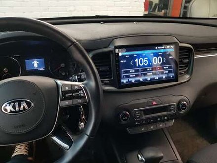 Магнитола для KIA Sorento Prime UM 2015-2020 (рамка большая) - FarCar XXL442M монитор 10.36" 2K QLED на Android 14, TS20, 8+256Гб, CarPlay, 4G SIM-слот