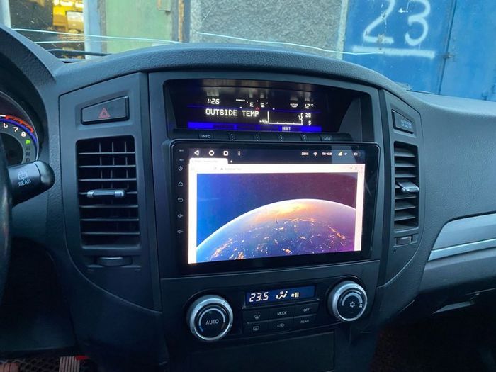 Магнитола для Mitsubishi Pajero 4 2006-2022 - Kuberg QLed, Android 13, TS20, CarPlay, SIM-слот
