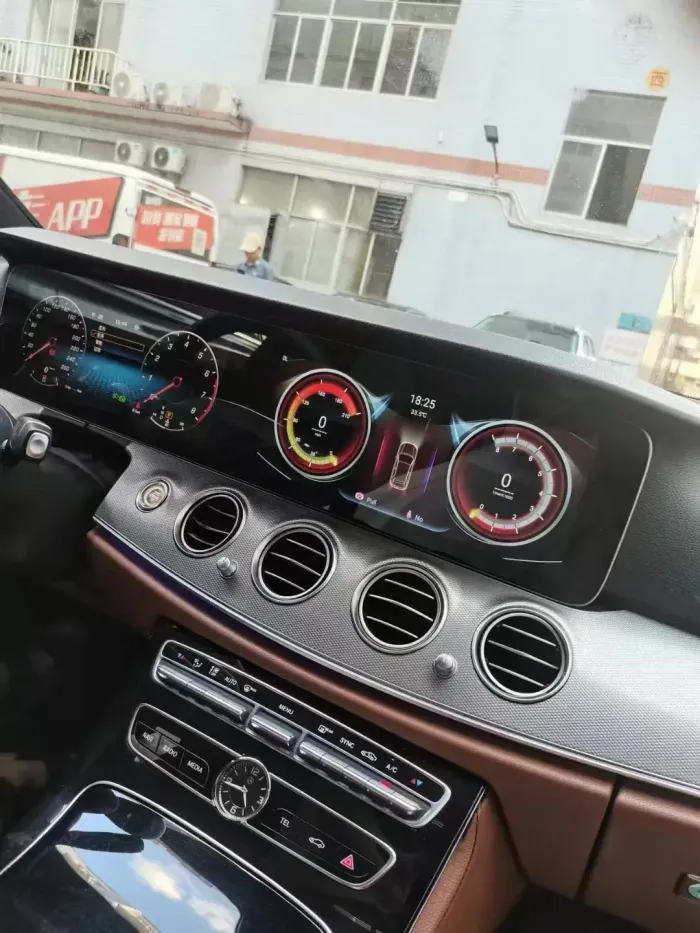 Магнитола для Mercedes-Benz E-класс (W213) 2016-2018 NTG 5.5 - Kuberg MRW-M1202 мониторы 12.3", Android 12, 8Гб+128Гб, 4G SIM-слот, CarPlay