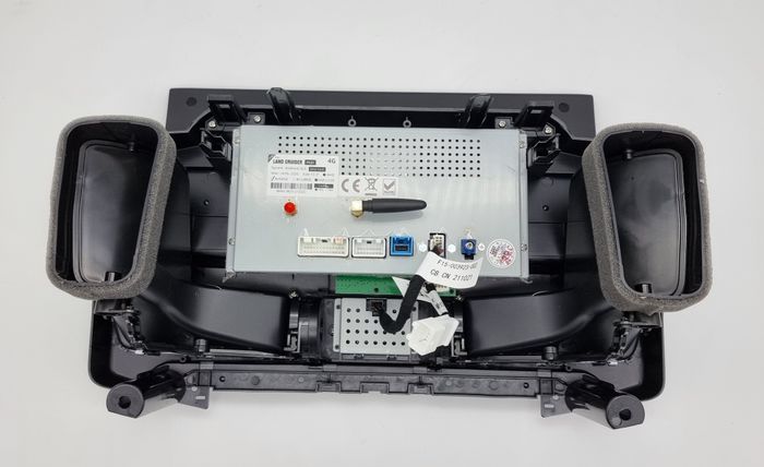 Магнитола для Toyota Land Cruiser 200 2015-2021 (с JBL и 360) - Kuberg MRW-3923 монитор 12.3" на Android 10, CarPlay, 4G SIM-слот