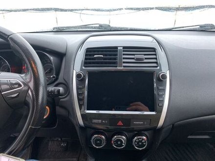 Магнитола для Mitsubishi ASX 2010-2016, Peugeot 4008, Citroen C4 Aircross (рамка с крутилками и кнопками) - FarCar 7064K9 монитор 9.5" QLED на Android 14, TS18, CarPlay, 4G SIM-слот