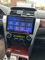 Магнитола для Toyota Camry 50 2011-2014 (рамка серебро) - FarCar 131M монитор 10.36" QLED на Android 14, TS18, CarPlay, 4G SIM-слот