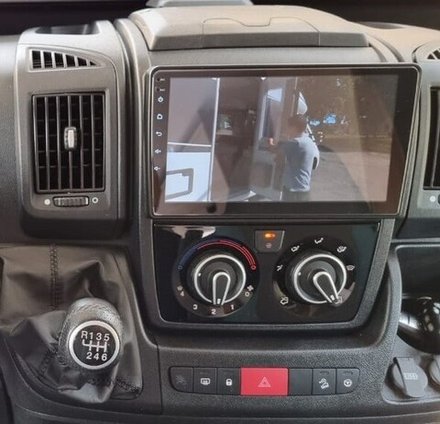 Магнитола для Citroen Jumper, Fiat Ducato, Peugeot Boxer 2006-2022 - Parafar PF607LUX1XHD на Android 13, 8-ядер, 4Гб+64Гб, CarPlay, 4G SIM-слот