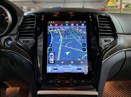 Магнитола для Jeep Grand Cherokee WK2 2013-2021 - Kuberg ZF-1217B-Q6 вертикальный монитор 10.4" в стиле "Тесла" на Android 11, 8Гб+128Гб, CarPlay, 4G SIM-слот