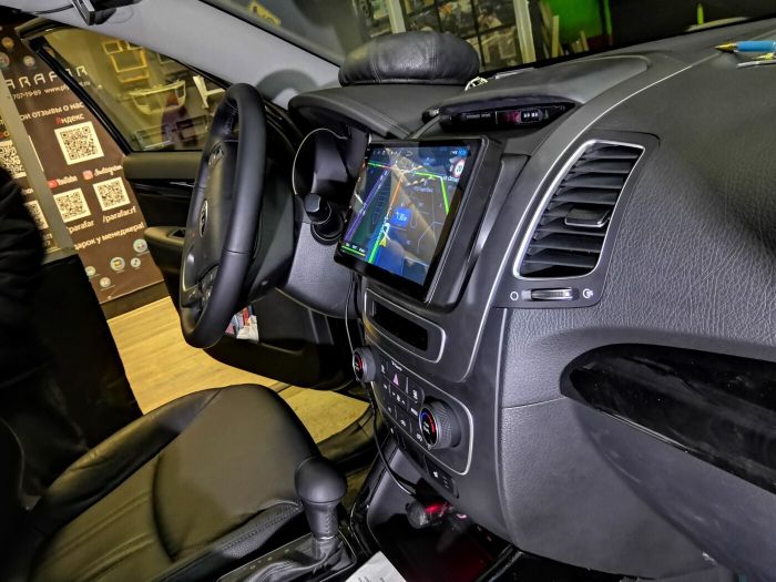 Магнитола для KIA Sorento 2 XM 2012-2020 c экраном климата снизу (рамка-накладка) - Kuberg OL-9870 (XM, рестайл) QLed, Android 12, TS10, CarPlay, 4G SIM-слот