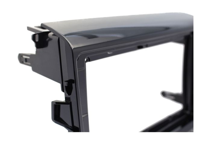 Комплект рамки с разъёмами 9" Toyota Land Cruiser 200 2015-2021 без JBL