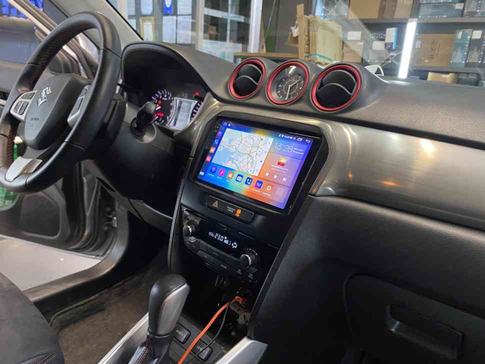 Магнитола для Jeep Compass 2011-2015 - Parafar PF998RN2K на Android 13, QLED+2K, ТОП процессор, 4Гб+32Гб, CarPlay, 4G SIM-слот