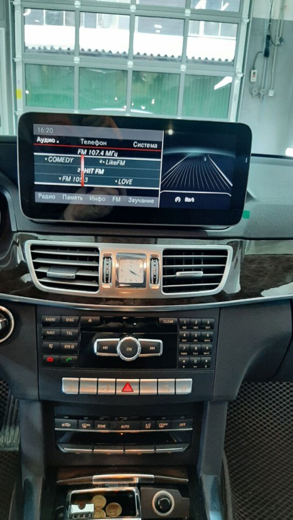 Магнитола для Mercedes-Benz A-класс 2012-2015 NTG 4.5/4.7 - RDL-7701-L монитор 10.25" на Android 13, 8Гб+128Гб, CarPlay, 4G SIM-слот