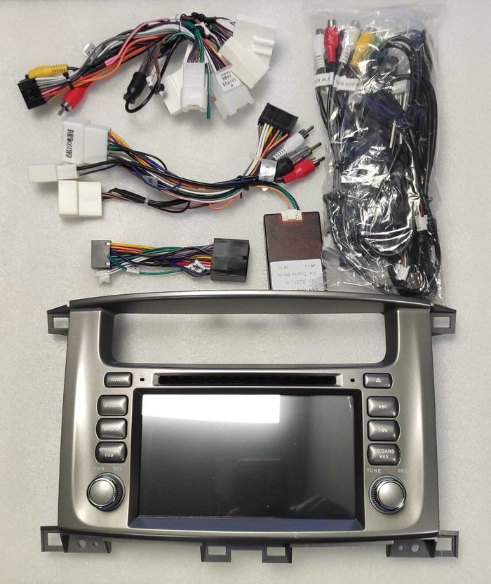 Магнитола для Toyota Land Cruiser 100, Lexus LX470 2002-2007 (экран климата снизу) - Kuberg MKD-7083-S10 Android 12, Быстрая, CarPlay, SIM-слот