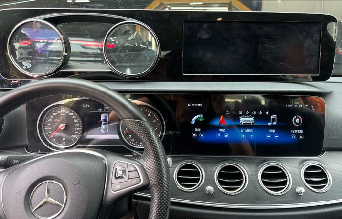 Магнитола для Mercedes-Benz E-класс (W213) 2016-2018 NTG 5.5 - Kuberg SL-M1201 монитор 12.3", Android 12, Быстрая, 4G SIM-слот, CarPlay