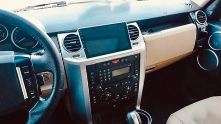 Магнитола для land Rover Discovery 3 2004-2009 (прямые углы) - Vaycar VA99-0011 на Android 13, 8-ядер, 2Гб-32Гб, 4G SIM-слот