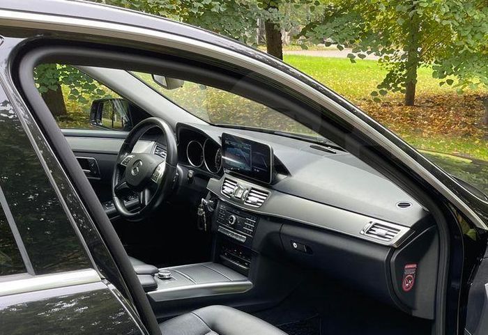 Магнитола для Mercedes-Benz E-класс W212 седан 2009-2012 NTG 4.0 - Kuberg MKD монитор 10.25", Android 11, 6Гб+128Гб, CarPlay, SIM-слот