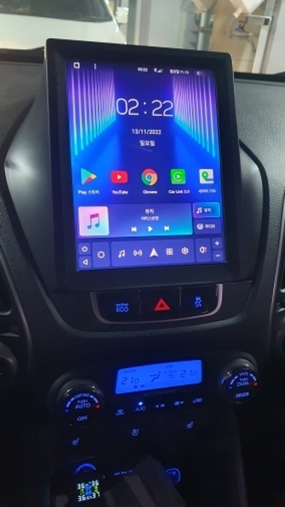 Магнитола для Hyundai iХ35, Tucson 2 2009-2015 (без штатного усилителя) - Teyes TPRO 2 монитор 9.7" QLED в стиле "Тесла" на Android 10, TS10, 4G SIM-слот