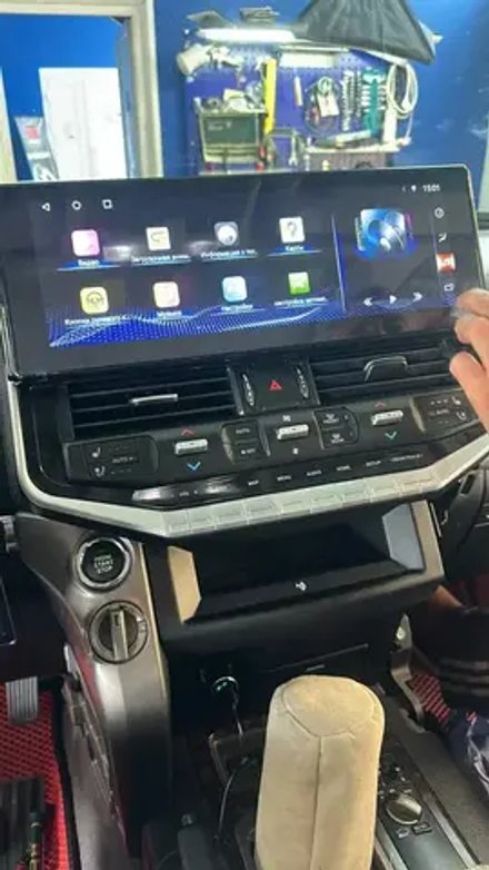 Магнитола для Toyota Land Cruiser 200 2007-2015 (экран климата внизу) - Kuberg ZH-T1601 на Android 10, 8Гб+128Гб, 4G SIM-слот, CarPlay