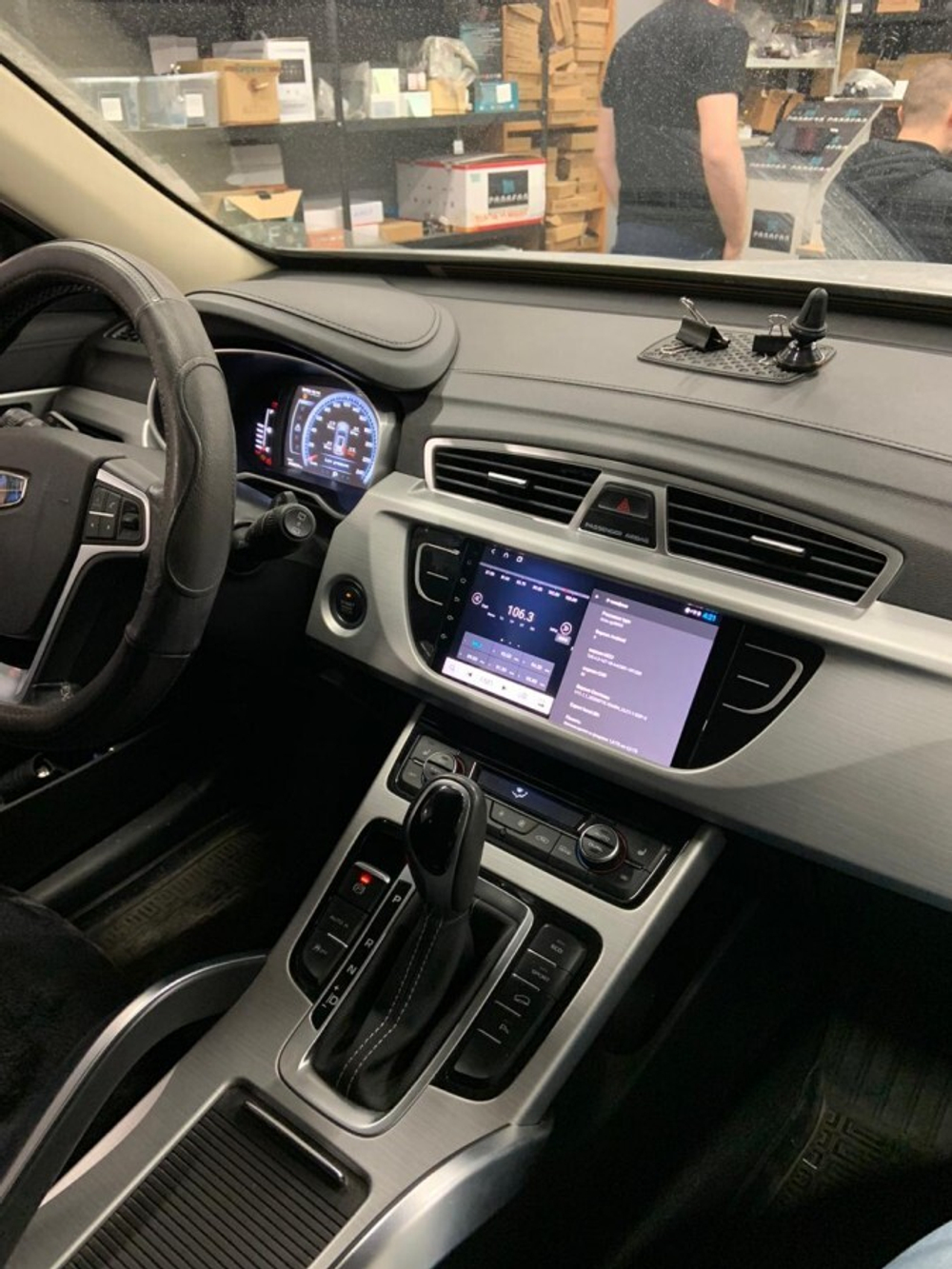 Магнитола для Geely Atlas 2018-2021 - Parafar PF612FHD на Android 13, 8-ядер, 2Гб+32Гб, CarPlay, 4G SIM-слот