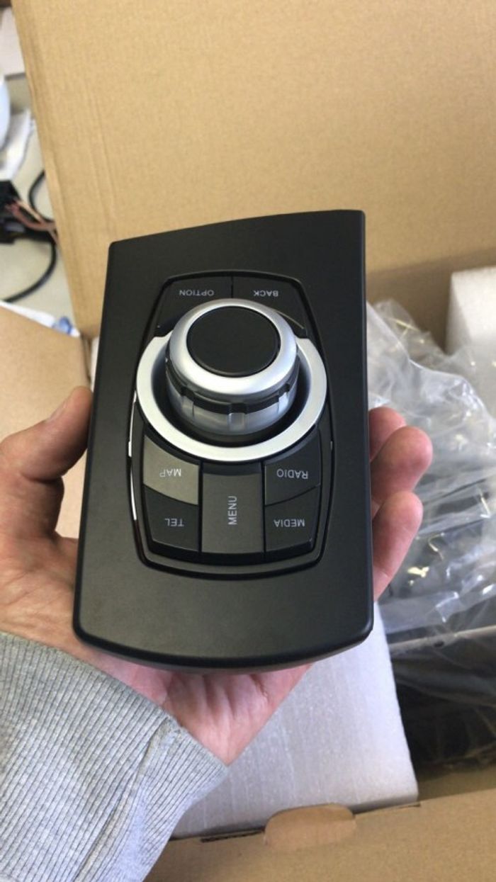 Магнитола для BMW X3 E83 2003-2010 - RDL-6283-L монитор 10.25" на Android 13, Быстрая, CarPlay, 4G SIM-слот, джойстик в комплекте