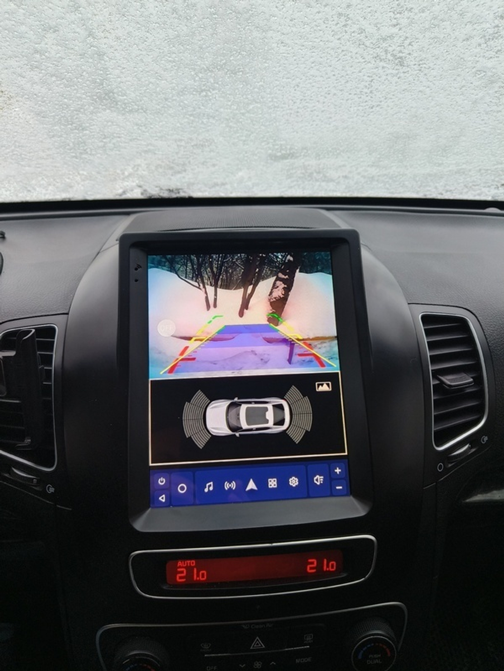 Магнитола для KIA Sorento 2 XM 2012-2020 (отдельный экран климата) - Teyes TPRO 2 монитор 9.7" QLED в стиле "Тесла" на Android 10, TS10, 4G SIM-слот