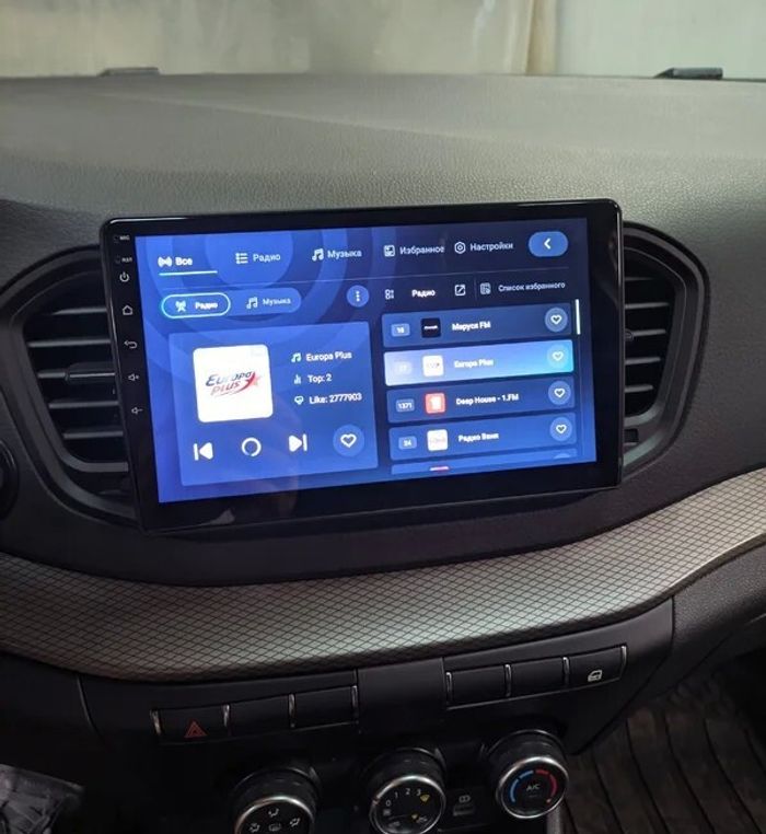 Магнитола для Lada Vesta NG 2023+ (штатный экран) - Teyes CC3L монитор 10" на Android 10, CarPlay, 4G SIM-слот