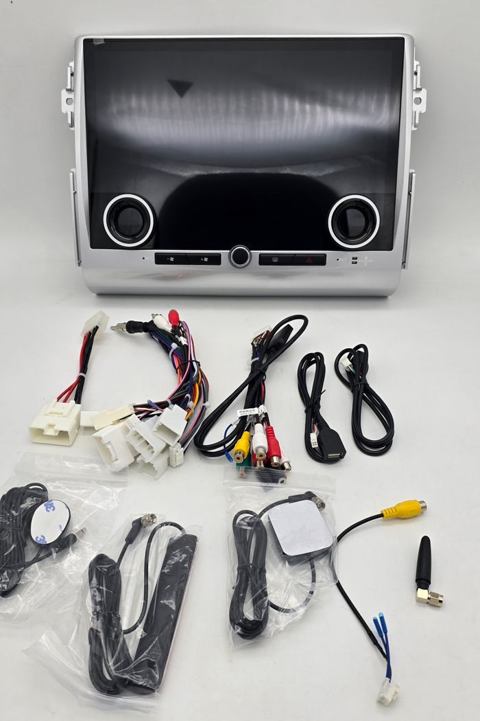 Магнитола для + климат для Toyota FJ Cruiser 2005-2022 - Kuberg ZF-3031, экран 13.3" на Android 13, 8Гб+128Гб, CarPlay, SIM-слот