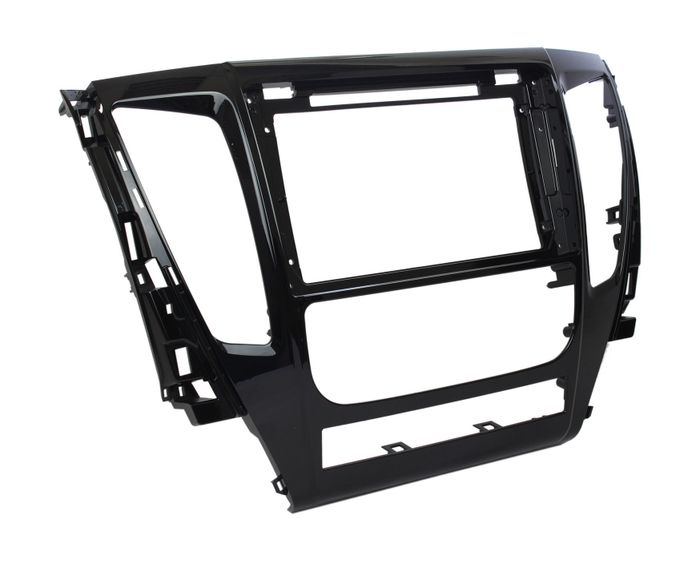 Комплект рамки с разъёмами 9"+can Mitsubishi Pajero Sport 2015-2021 АКПП, климат овальный