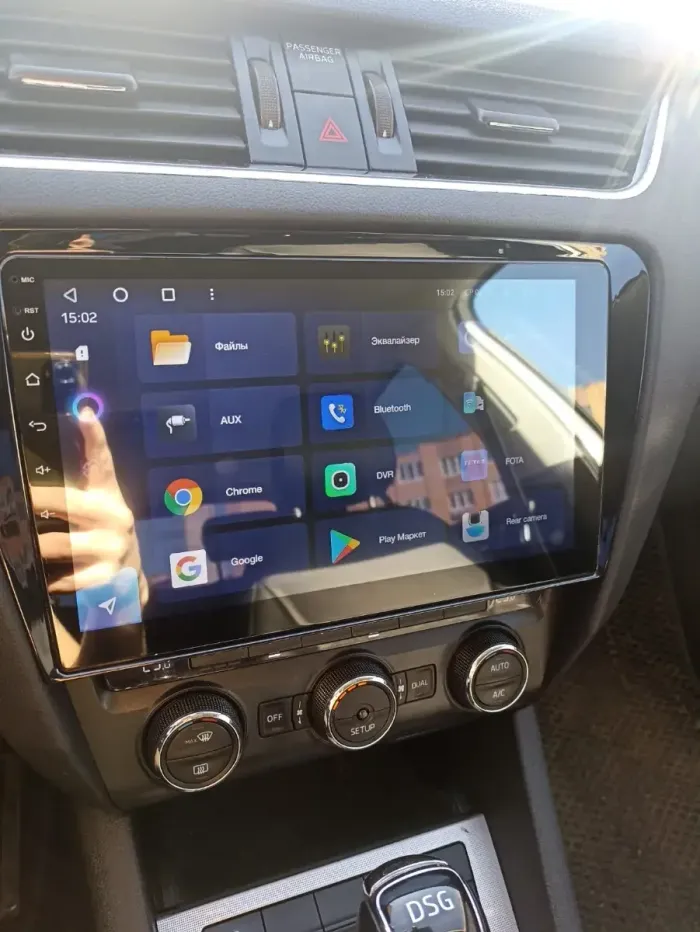 Магнитола для Skoda Octavia A7 2013-2020 - Parafar PF993LUX1RN2K на Android 13, QLED+2K, ТОП процессор, 4Гб+32Гб, CarPlay, 4G SIM-слот