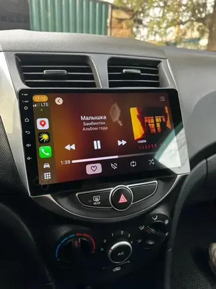Магнитола для Hyundai Solaris (рамка серебристо-черная) 2010-2016 - Vaycar VA23-0067 на Android 13, 8-ядер, 2Гб-32Гб, 4G SIM-слот