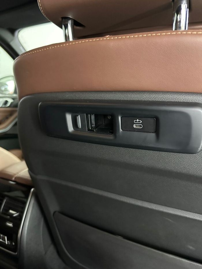 Комплект мониторов на подголовник для BMW G серии - RDL-1188 BMW с сенсорным экраном 12,3” (IPS 1920 х 1280, Android 11, )