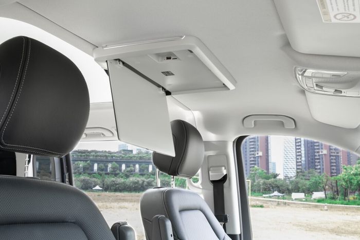 Монитор потолочный для Mersedes-Benz V класс - ERGO ER15AMS с экраном 15.6” (1920х1080 FullHD, Android, 3+32Gb) черный