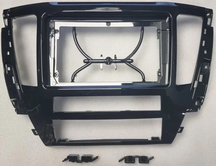 Магнитола для Mitsubishi Pajero Sport 3 2020-2024, Montero Sport (прямоугольный климат, рамка 9) - Kuberg EW-9638-2 QLed+2K, Android 13, Быстрейшая, CarPlay, 4G SIM-слот