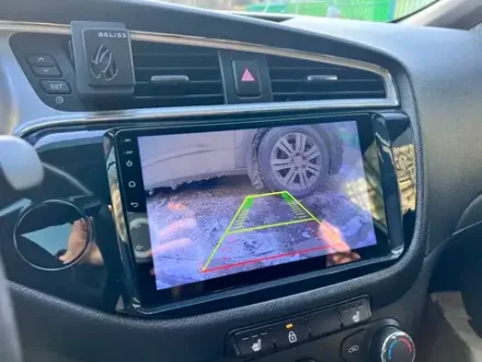 Магнитола для KIA Ceed 2 (JD) 2012-2018 (рамка глянцевая) - Vaycar VA27-0216-09V4L на Android 13, 8 ядер UIS9863, 4+64Гб, QLED, 4G SIM-слот