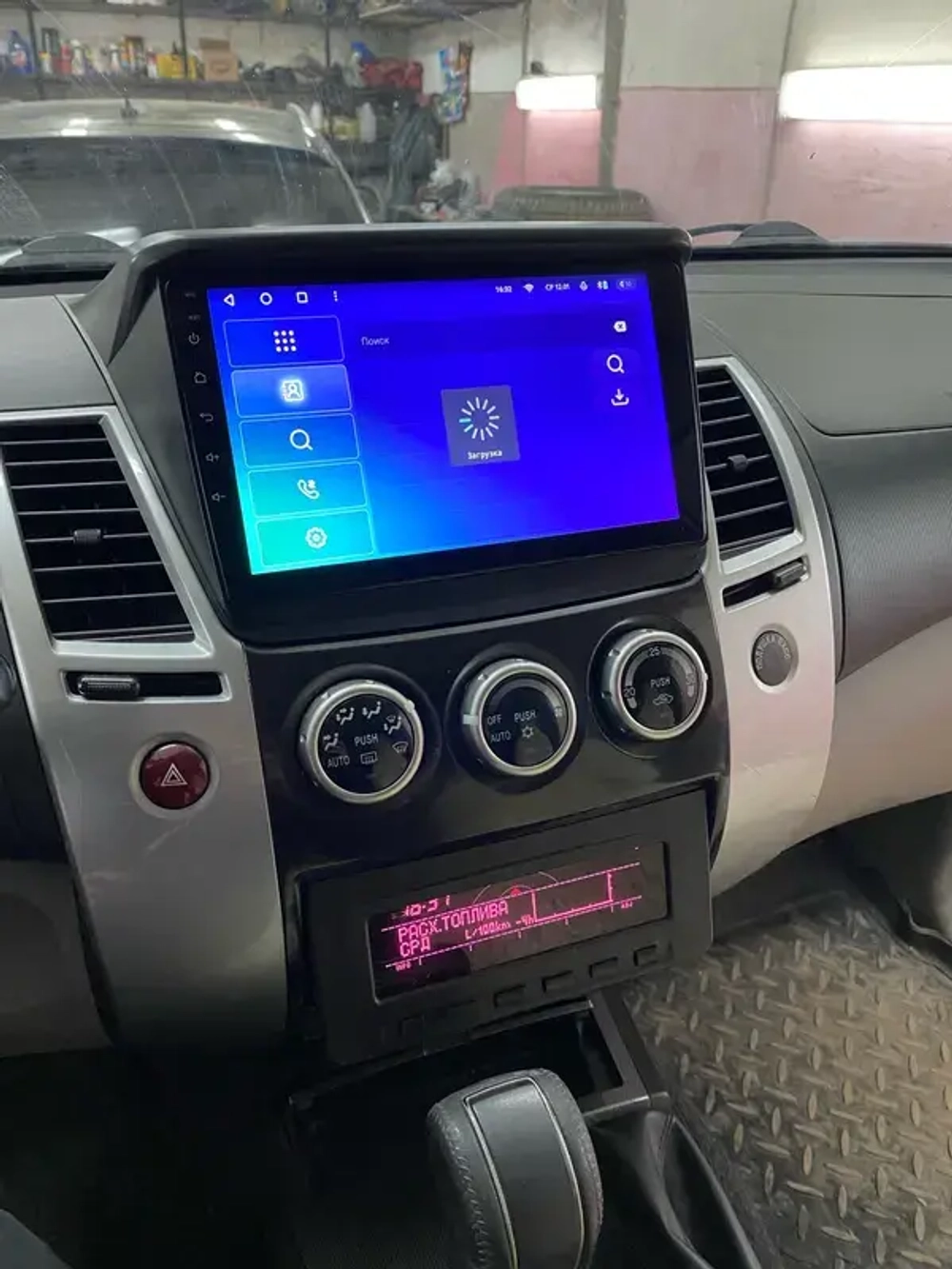 Магнитола для Mitsubishi L200 4, Pajero Sport 2 2006-2016 - FarCar DX094M монитор 9.5" IPS на Android 13, 4+64Гб, CarPlay